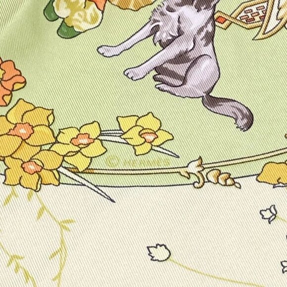 Auth HERMES Carre 90 - Yellow Green Multi Scarf - Picture 2 of 3